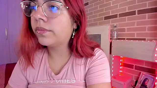 Snapshot of Rousse_Collinss chatting on December 12, 2024, 11:36 pm Rousse Collinss online show from December 12, 2024, 11:36 pm