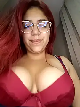 Snapshot of Rousse_Collinss chatting on December 20, 2024, 11:47 pm Rousse Collinss online show from December 20, 2024, 11:47 pm