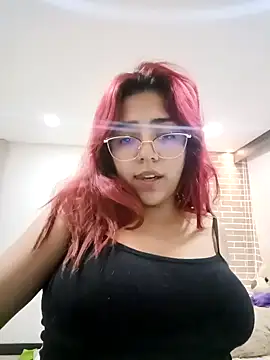 Snapshot of Rousse_Collinss chatting on January 5, 2025, 10:19 pm Rousse Collinss online show from January 5, 2025, 10:19 pm