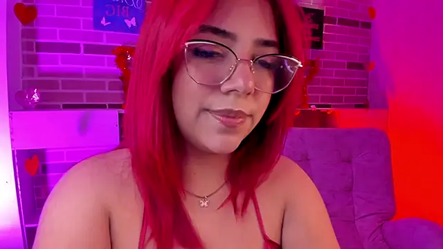 Snapshot of Rousse_Collinss chatting on February 21, 2025, 4:07 am Rousse Collinss online show from February 21, 2025, 4:07 am