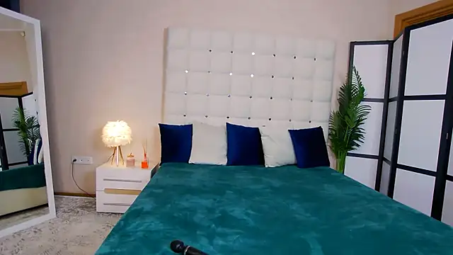 Snapshot of NicoleRosss chatting on March 14, 2025, 4:30 pm NicoleRosss online show from March 14, 2025, 4:30 pm