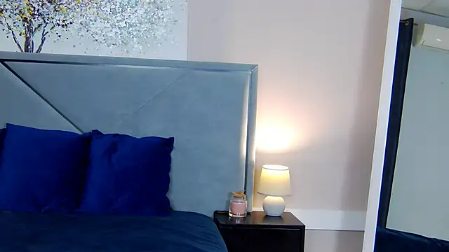 Snapshot of NicoleRosss chatting on October 11, 2025, 9:52 am NicoleRosss online show from October 11, 2025, 9:52 am