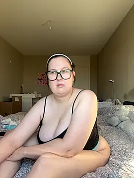 Misssmilf online show from October 12, 2025, 12:15 pm