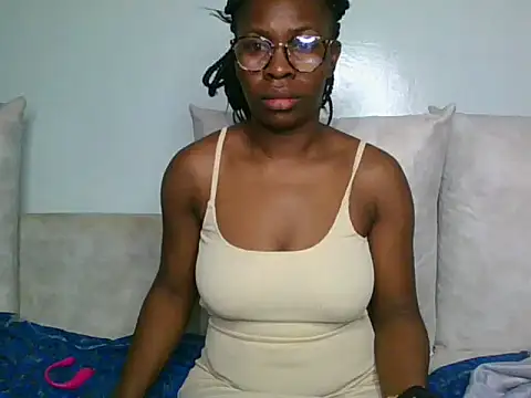 lisaa544 online show from September 22, 2025, 3:41 am