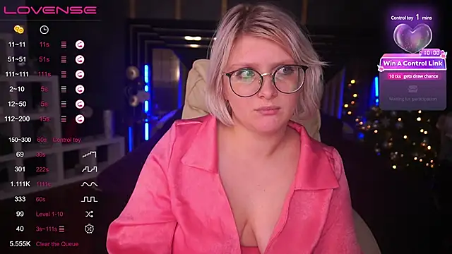 Snapshot of CoolTatis chatting on January 3, 2025, 2:43 am CoolTatis online show from January 3, 2025, 2:43 am