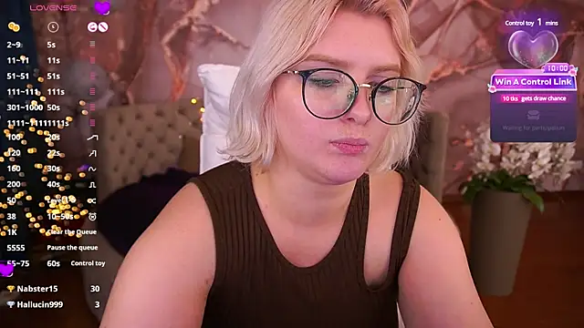 Snapshot of CoolTatis chatting on February 3, 2025, 5:35 pm CoolTatis online show from February 3, 2025, 5:35 pm