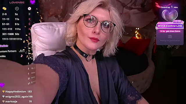 Snapshot of CoolTatis chatting on February 19, 2025, 5:27 pm CoolTatis online show from February 19, 2025, 5:27 pm