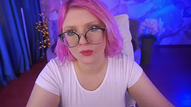 Snapshot of CoolTatis chatting on September 14, 2025, 6:56 am CoolTatis online show from September 14, 2025, 6:56 am