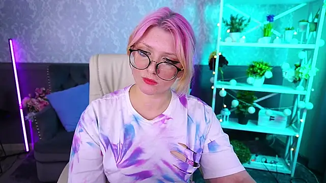 Snapshot of CoolTatis chatting on September 23, 2025, 1:14 pm CoolTatis online show from September 23, 2025, 1:14 pm