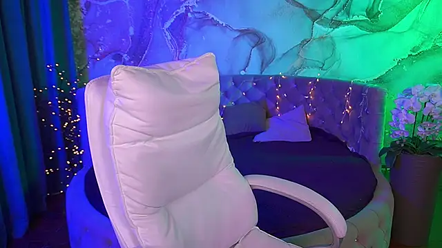 Snapshot of CoolTatis chatting on September 30, 2025, 6:51 am CoolTatis online show from September 30, 2025, 6:51 am