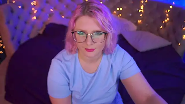 Snapshot of CoolTatis chatting on October 5, 2025, 6:01 am CoolTatis online show from October 5, 2025, 6:01 am