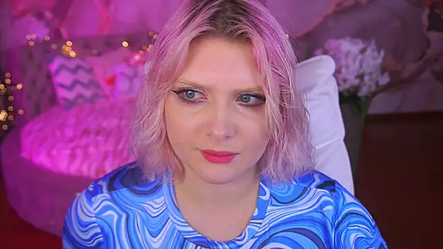 Snapshot of CoolTatis chatting on October 27, 2025, 7:23 am CoolTatis online show from October 27, 2025, 7:23 am