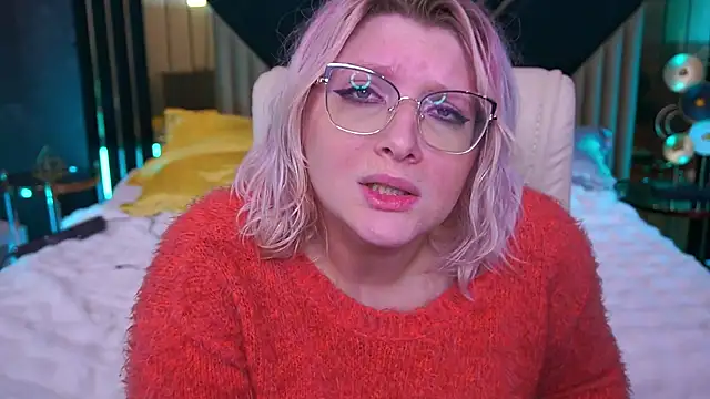 Snapshot of CoolTatis chatting on December 2, 2025, 7:47 am CoolTatis online show from December 2, 2025, 7:47 am