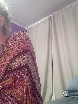 BritneyHudson online show from October 18, 2025, 1:30 am