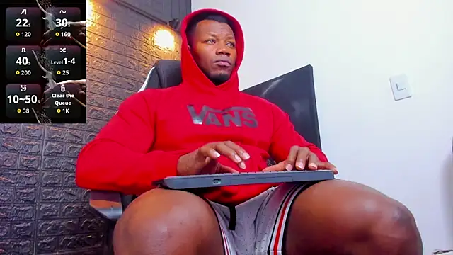 Snapshot of tommike chatting on November 7, 2025, 2:44 am tommike online show from November 7, 2025, 2:44 am