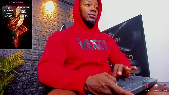 Snapshot of tommike chatting on November 29, 2025, 6:22 pm tommike online show from November 29, 2025, 6:22 pm