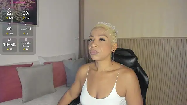 Snapshot of summer_night_ chatting on November 25, 2025, 11:21 am summer night online show from November 25, 2025, 11:21 am