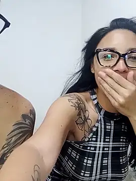 Snapshot of KarameloVzla chatting on October 19, 2025, 9:54 am KarameloVzla online show from October 19, 2025, 9:54 am