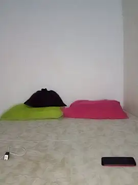 Snapshot of KarameloVzla chatting on December 5, 2025, 1:58 am KarameloVzla online show from December 5, 2025, 1:58 am