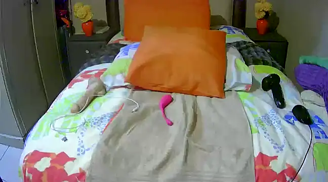 Snapshot of Kimmyboobs chatting on March 18, 2025, 5:21 pm Kimmyboobs online show from March 18, 2025, 5:21 pm