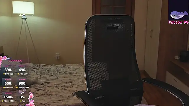 Snapshot of D0nna_ chatting on January 22, 2025, 7:56 pm D0nna online show from January 22, 2025, 7:56 pm