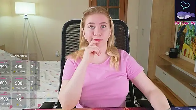 Snapshot of D0nna_ chatting on February 11, 2025, 9:46 pm D0nna online show from February 11, 2025, 9:46 pm