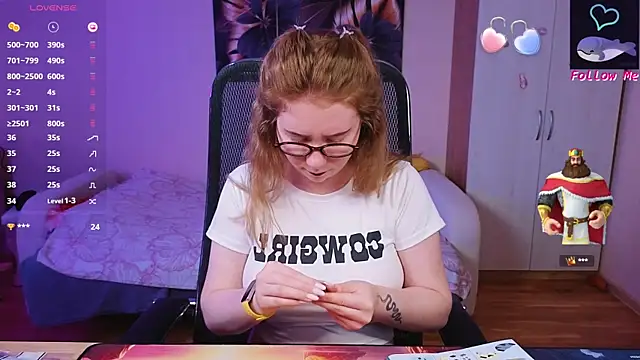 Snapshot of D0nna_ chatting on September 9, 2025, 10:09 pm D0nna online show from September 9, 2025, 10:09 pm