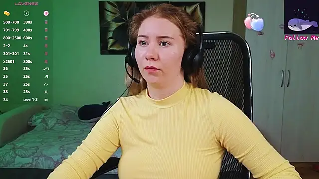 Snapshot of D0nna_ chatting on September 11, 2025, 5:35 pm D0nna online show from September 11, 2025, 5:35 pm