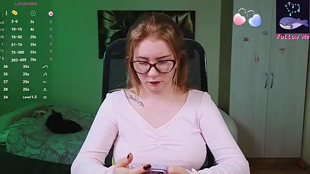 Snapshot of D0nna_ chatting on September 13, 2025, 9:25 pm D0nna online show from September 13, 2025, 9:25 pm