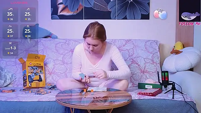 Snapshot of D0nna_ chatting on September 28, 2025, 7:41 pm D0nna online show from September 28, 2025, 7:41 pm