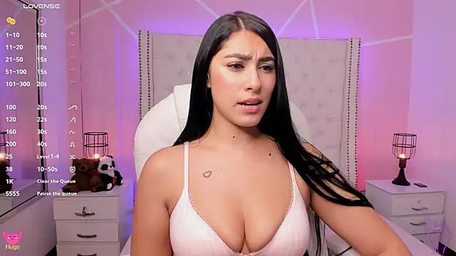 Snapshot of Emily_roux chatting on March 9, 2025, 4:49 am Emily roux online show from March 9, 2025, 4:49 am