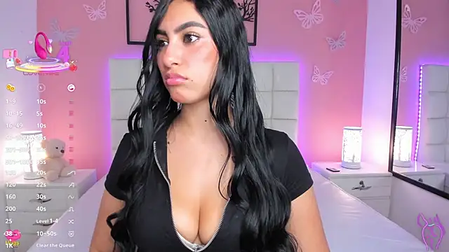 Snapshot of Emily_roux chatting on March 15, 2025, 4:24 am Emily roux online show from March 15, 2025, 4:24 am