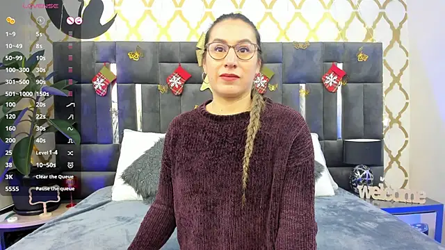 Snapshot of RubbyTaylor chatting on December 1, 2025, 2:44 pm RubbyTaylor online show from December 1, 2025, 2:44 pm