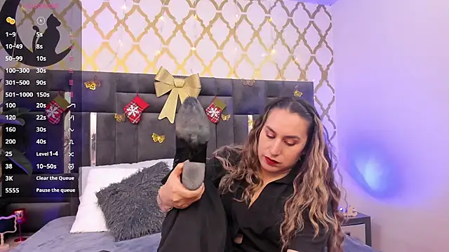 Snapshot of RubbyTaylor chatting on December 2, 2025, 7:20 pm RubbyTaylor online show from December 2, 2025, 7:20 pm