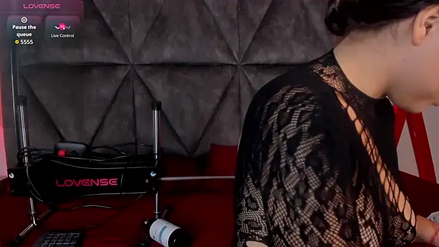 Elsalombardi  online show from October 28, 2025, 12:30 pm