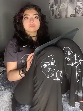 Snapshot of _Gothiccbitch_ chatting on March 20, 2025, 9:15 am  Gothiccbitch  online show from March 20, 2025, 9:15 am