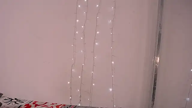Snapshot of Mia__reys chatting on December 29, 2024, 4:40 pm Mia reys online show from December 29, 2024, 4:40 pm