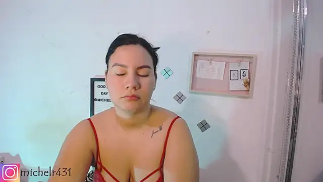 Snapshot of Mia__reys chatting on September 22, 2025, 12:18 pm Mia reys online show from September 22, 2025, 12:18 pm