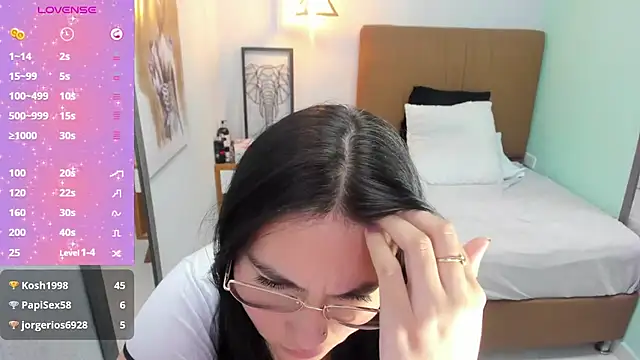 Snapshot of delilaquinn chatting on December 17, 2024, 7:50 am delilaquinn online show from December 17, 2024, 7:50 am