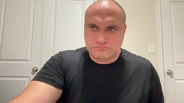 SluggishChase99 online show from February 5, 2025, 10:12 pm