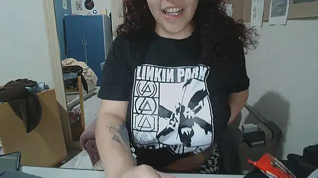 bbyedarling online show from October 14, 2025, 3:07 am