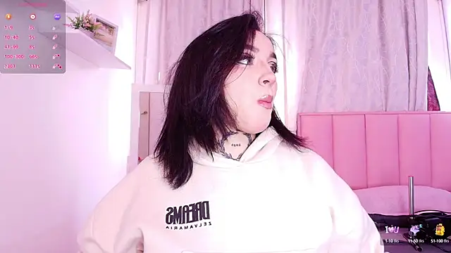 bella-green online show from January 20, 2025, 7:04 pm