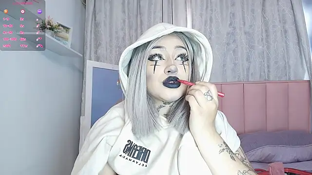 bella-green online show from March 21, 2025, 7:02 pm