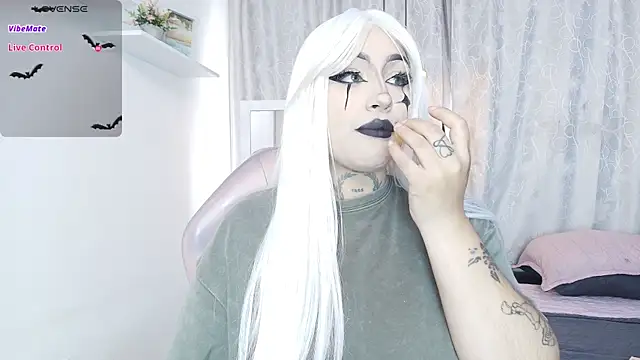 bella-green online show from March 22, 2025, 6:36 pm