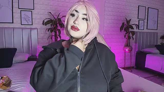 bella-green online show from September 26, 2025, 7:07 pm