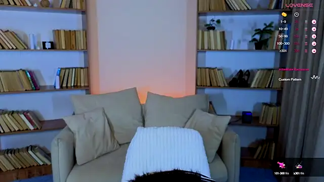 Hayle Hill online show from March 2, 2025, 2:19 am