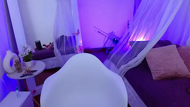 Snapshot of dafne_bss chatting on December 10, 2024, 8:40 am dafne bss online show from December 10, 2024, 8:40 am