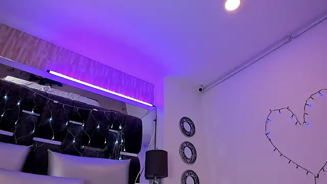 Charlotte Myers online show from February 26, 2025, 2:57 pm