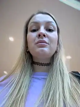 Snapshot of Teya_moon_ chatting on December 25, 2024, 9:45 am Teya moon  online show from December 25, 2024, 9:45 am