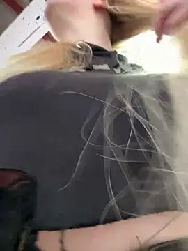 Snapshot of Teya_moon_ chatting on February 1, 2025, 12:16 pm Teya moon  online show from February 1, 2025, 12:16 pm